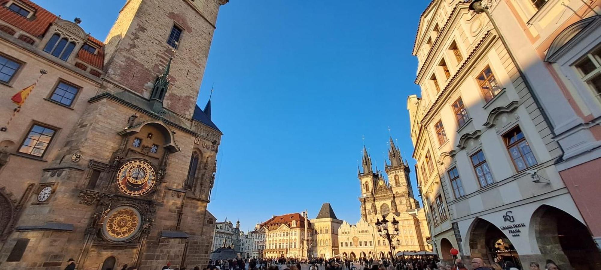 At The Blue Lion & Parking Assistance Apartment Praga Exterior foto